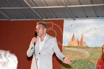Pasacalles y pregón en el arranque de las fiestas de San José de Las Longueras (Foto Antonio Alí)
